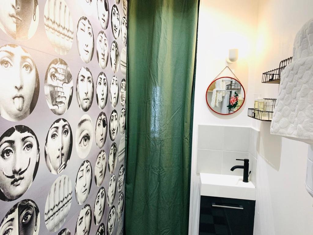 Chez Dede Macrame, Les Halles Et Le Coeur Setois ! Sete Bagian luar foto